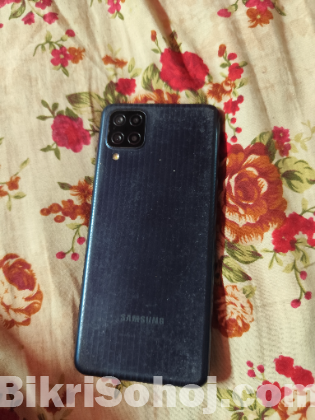 Galaxy m12